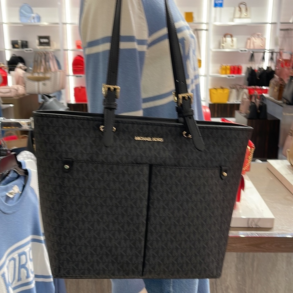 MICHAEL KORS JET SET TRAVEL MEDIUM DOUBLE POCKET TOTE
BLACK SIGNATURE
NWT - Picture 14 of 16